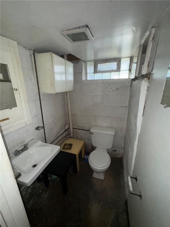 6036 Sawyer St, Lawrenceville, PA 15201 - half bath featuring toilet and a sink