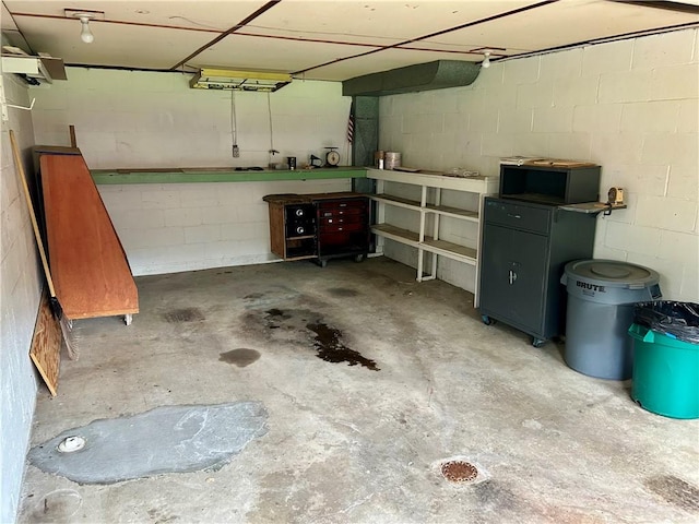 130 Overlook Dr, Brighton Twp, PA 15009 - garage featuring concrete block wall