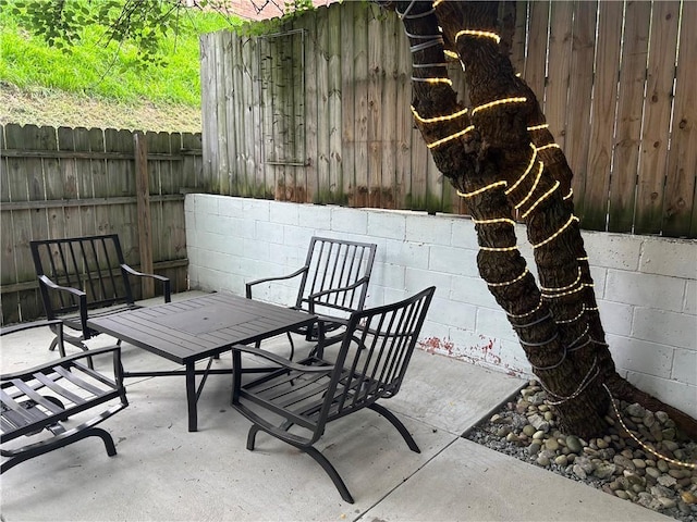 394 Newburn Dr, Pittsburgh, PA 15216 - photo 10