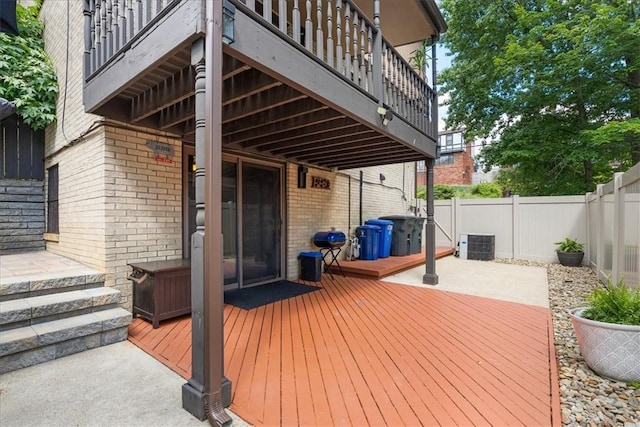 2912 Vinton, Sheraden, PA 15204 - deck featuring a fenced backyard