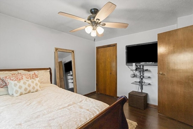 2912 Vinton, Sheraden, PA 15204 - bedroom featuring wood finished floors and ceiling fan