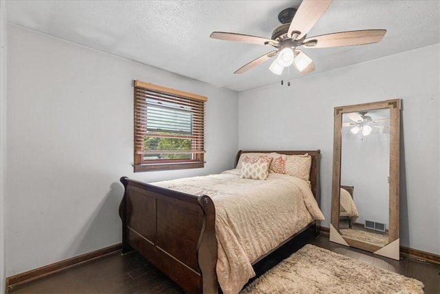 2912 Vinton, Sheraden, PA 15204 - bedroom featuring a ceiling fan, wood finished floors, and a textured ceiling