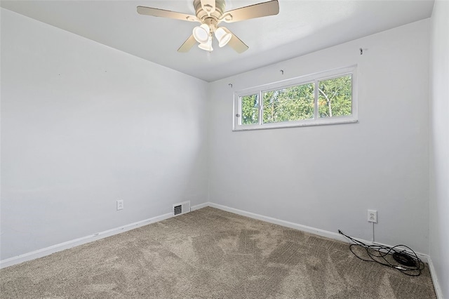 242 Millport Rd, West Mifflin, PA 15122 - unfurnished room with carpet floors and ceiling fan
