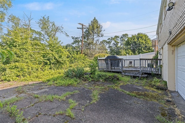 242 Millport Rd, West Mifflin, PA 15122 - view of yard with a wooden deck