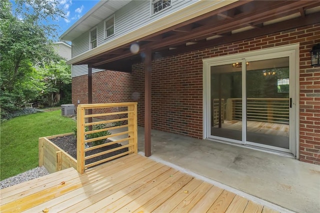 231 W Shaffer Rd, Center Twp, PA 15001 - deck with a yard