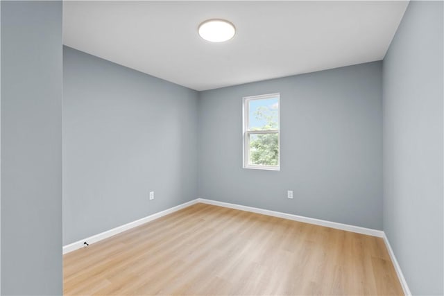 3322 Webster Ave, Schenley Heights, PA 15219 - spare room with wood finished floors and baseboards