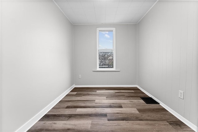 613-615 W Main St, Carnegie, PA 15106 - unfurnished room with dark wood-style floors and crown molding