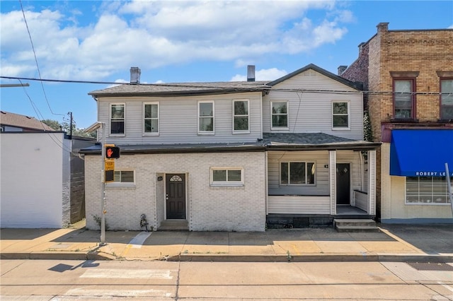 613-615 W Main St, Carnegie, PA 15106 - multi unit property featuring brick siding