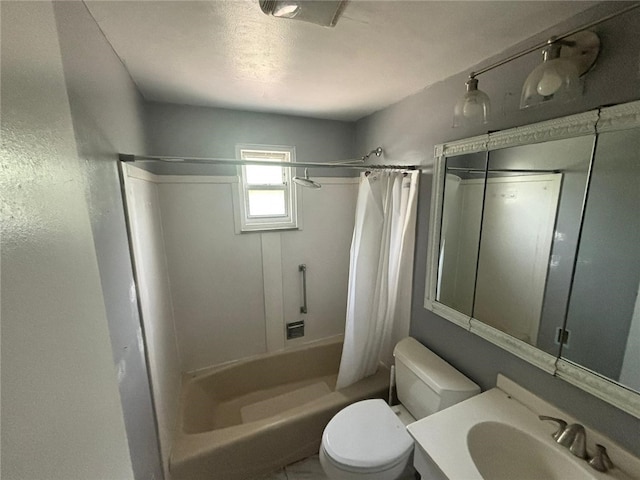 270 Wheeler Ave, Stowe Twp, PA 15136 - full bathroom featuring shower / bath combo and vanity