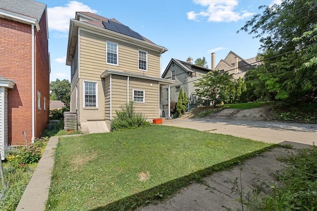 224 Bronx Ave, West View, PA 15229 - view of front of house with a front lawn