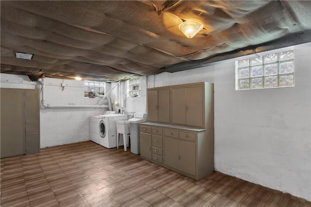 1255 Park Pl, Beaver, PA 15009 - laundry room with washer and dryer and light flooring