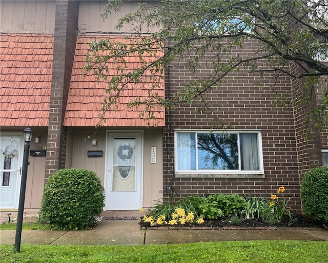 120 Rivermont Ct, Harmar, PA 15024 - view of front of property with brick siding