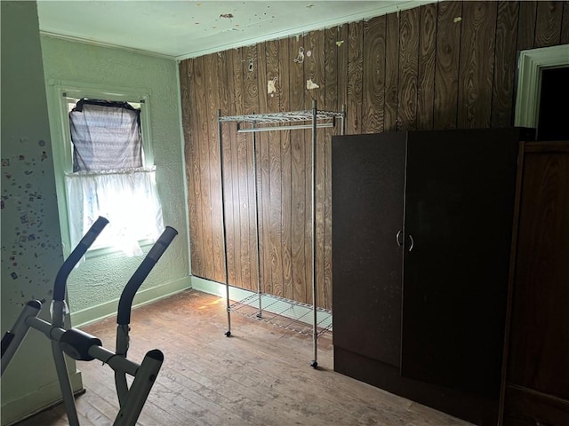401 N Main St, Chartiers, PA 15342 - exercise room featuring hardwood / wood-style flooring and a textured wall