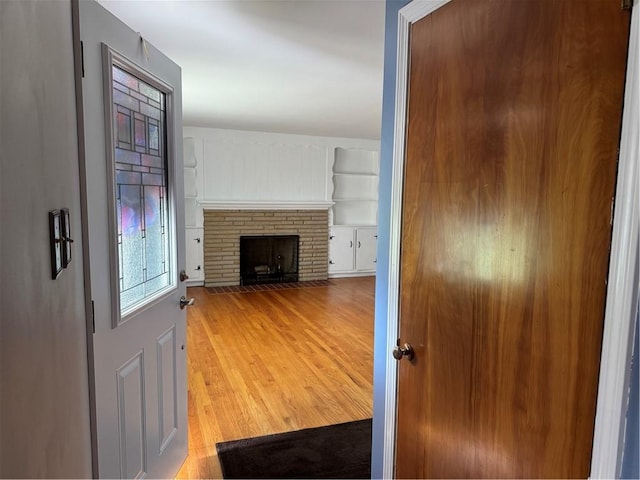 118 Manchester Dr, Hempfield Twp, PA 15642 - corridor featuring wood finished floors and built in features