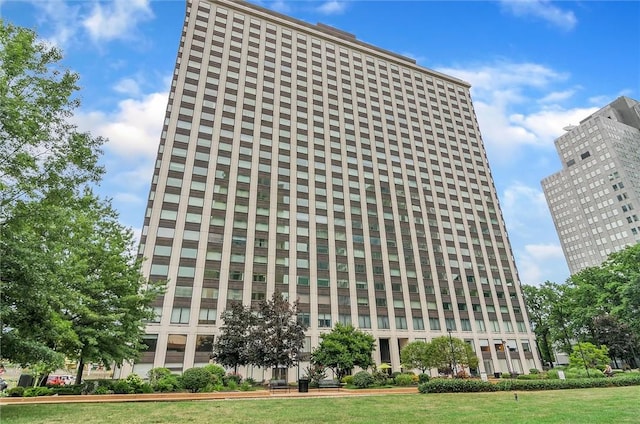 320 Fort Duquesne Blvd Unit 23L, Downtown Pgh, PA 15222 - view of building exterior
