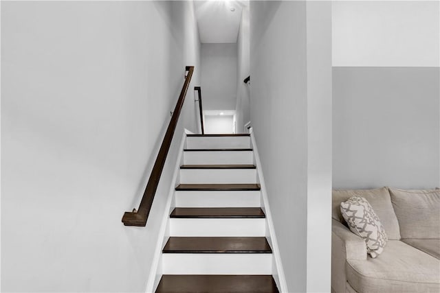 222 Amon St, Cranberry Twp, PA 16066 - stairway featuring a high ceiling