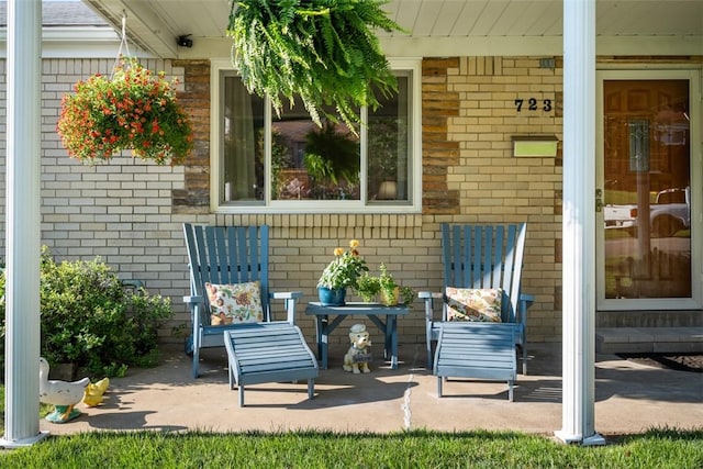 723 Rose Ln, Baldwin Twp, PA 15234 - view of patio / terrace