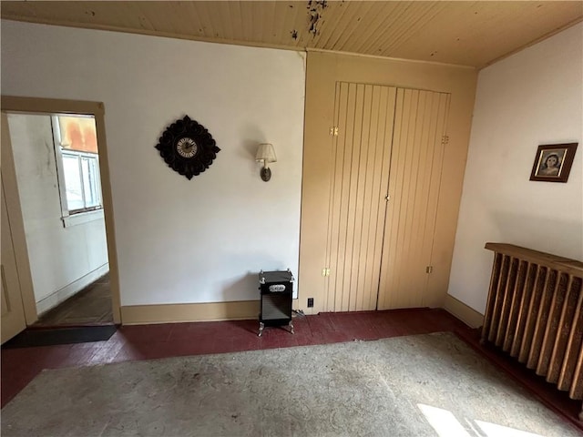 653 Upr Middletown Rd, Menallen Twp, PA 15480 - unfurnished bedroom with wood ceiling and baseboards
