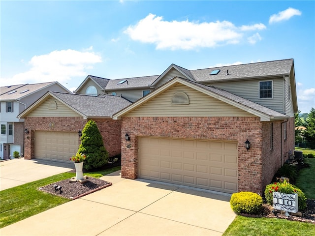 110 E Country Barn Rd, Chartiers, PA 15342