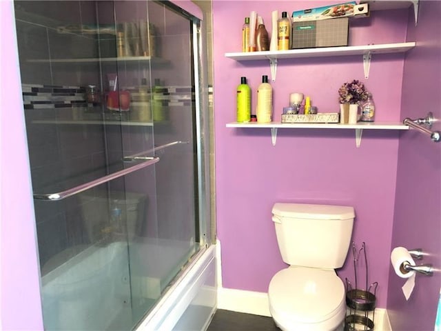 109 Watson Blvd, Perry Hilltop, PA 15214 - bathroom with toilet and combined bath / shower with glass door