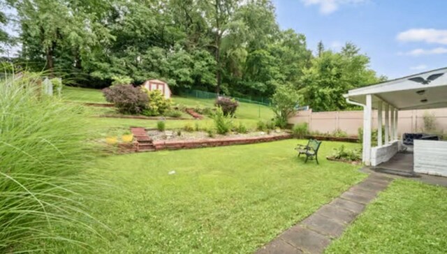 524 Greenridge Rd, New Kensington, PA 15068 - view of yard featuring a shed