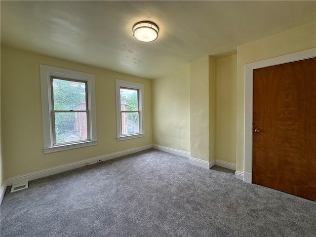 522 Cubbage St, Carnegie, PA 15106 - empty room with carpet flooring and baseboards