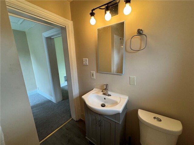 522 Cubbage St, Carnegie, PA 15106 - bathroom featuring vanity and toilet