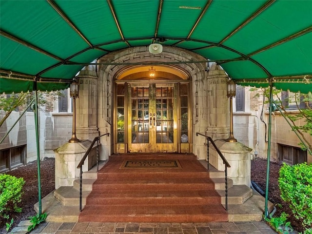166 N Dithridge St Unit 3E, Oakland, PA 15213 - property entrance with french doors and stone siding