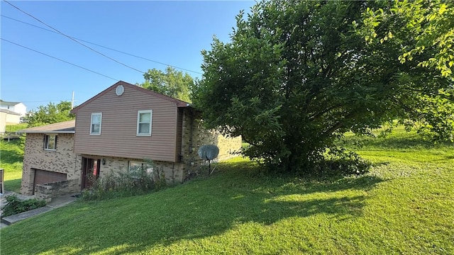 495 Pierson Run Rd, Plum Boro, PA 15239 - view of side of property with brick siding and a lawn