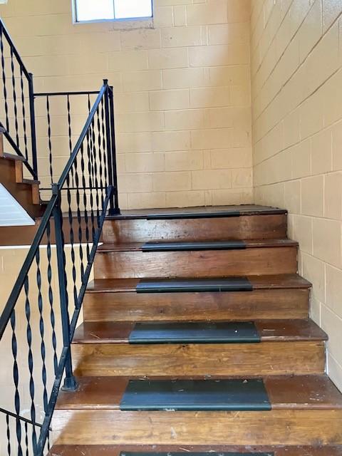 212 Alois St, Richland School District, PA 15904 - photo 2