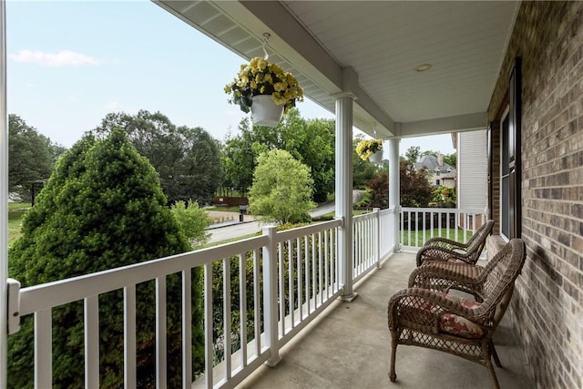405 Crestridge Dr, Hempfield Twp, PA 15601 - view of covered porch