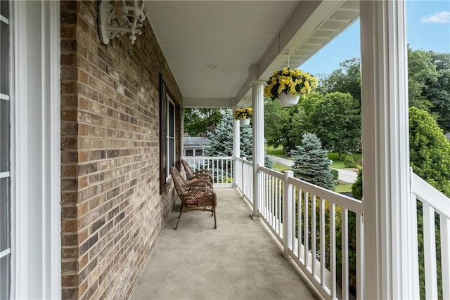 405 Crestridge Dr, Hempfield Twp, PA 15601 - view of covered porch