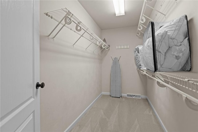405 Crestridge Dr, Hempfield Twp, PA 15601 - spacious closet featuring carpet
