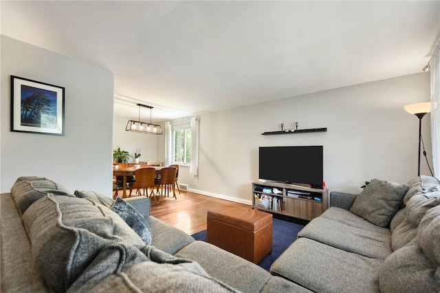 3905 Beechwood Blvd, Squirrel Hill, PA 15217 - living area featuring wood finished floors and baseboards