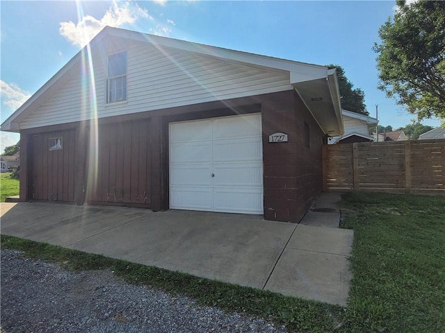 1727 Tyler St, Aliquippa, PA 15001 - view of garage