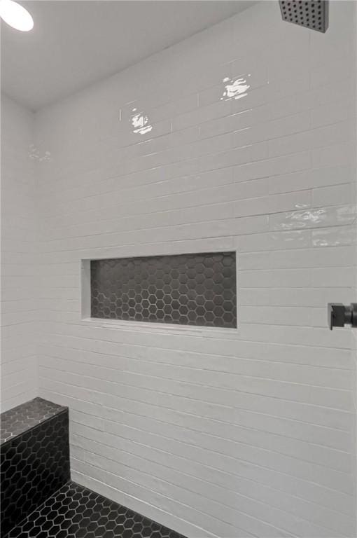 130 Center Ave, Burgettstown Boro, PA 15021 - bathroom view of a tile shower