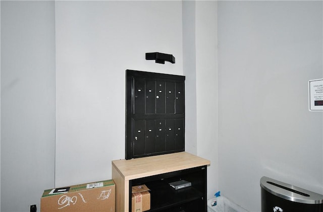 325 S Highland Ave Unit 105, Shadyside, PA 15206 - detailed view of mail area