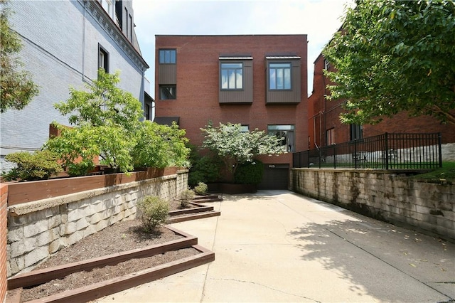 325 S Highland Ave Unit 105, Shadyside, PA 15206 - view of patio / terrace