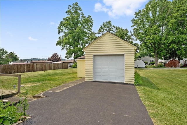 157 Elizabeth St, South Union Twp, PA 15445 - detached garage with driveway