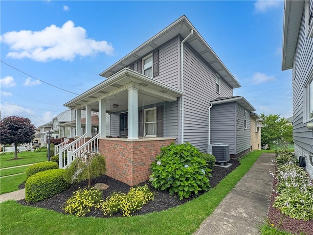 979 9th St, Taylor Twp, PA 16160 - view of front of property featuring covered porch