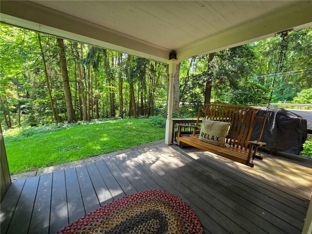 1638 Lake Rd, Pa, PA 16137 - deck with a yard