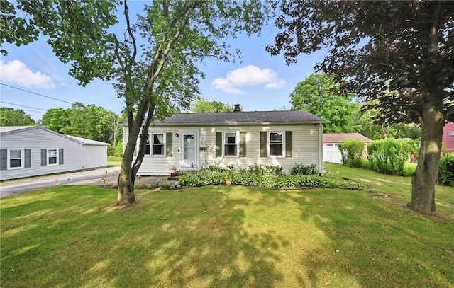 965 Dalton Ave, Hermitage, PA 16148 - view of front of home featuring a front lawn