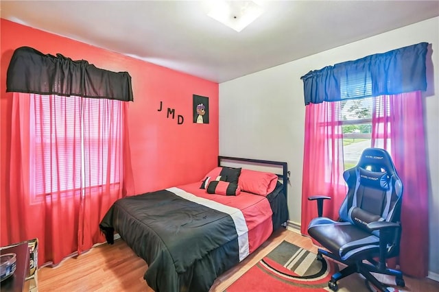 965 Dalton Ave, Hermitage, PA 16148 - bedroom featuring wood finished floors