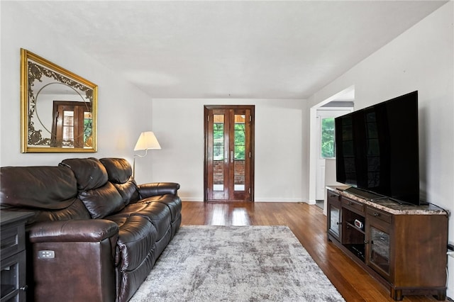 616 Highview Rd, Baldwin Twp, PA 15234 - living room with dark wood-style flooring and baseboards