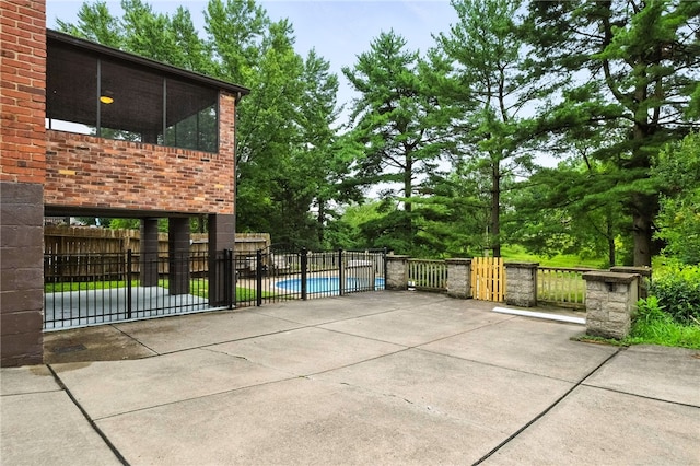 616 Highview Rd, Baldwin Twp, PA 15234 - view of patio / terrace with view of wooded area