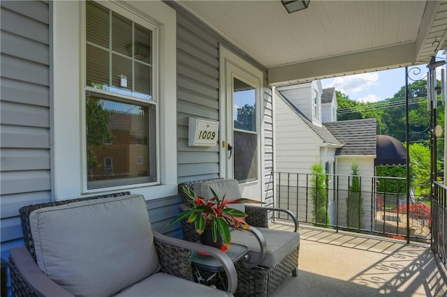 1009 Roselawn Ave, Harmony Twp, PA 15003 - view of covered porch