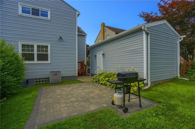 1009 Roselawn Ave, Harmony Twp, PA 15003 - back of house with a yard and a patio area