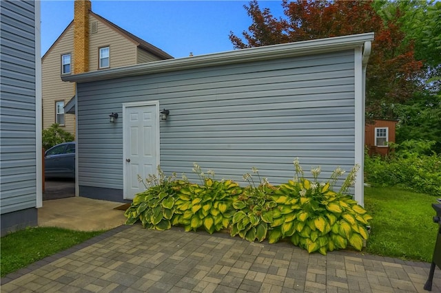 1009 Roselawn Ave, Harmony Twp, PA 15003 - back of property with a chimney