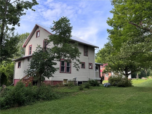 1077 Bechtol Ave, Sharon, PA 16146 - view of property exterior with a lawn