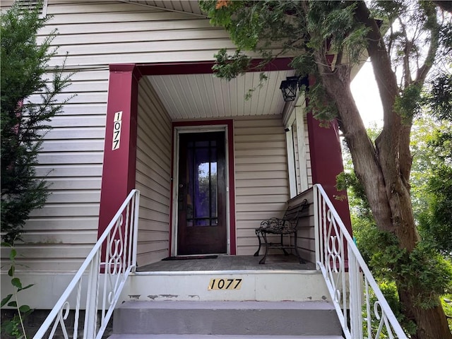1077 Bechtol Ave, Sharon, PA 16146 - entrance to property with covered porch